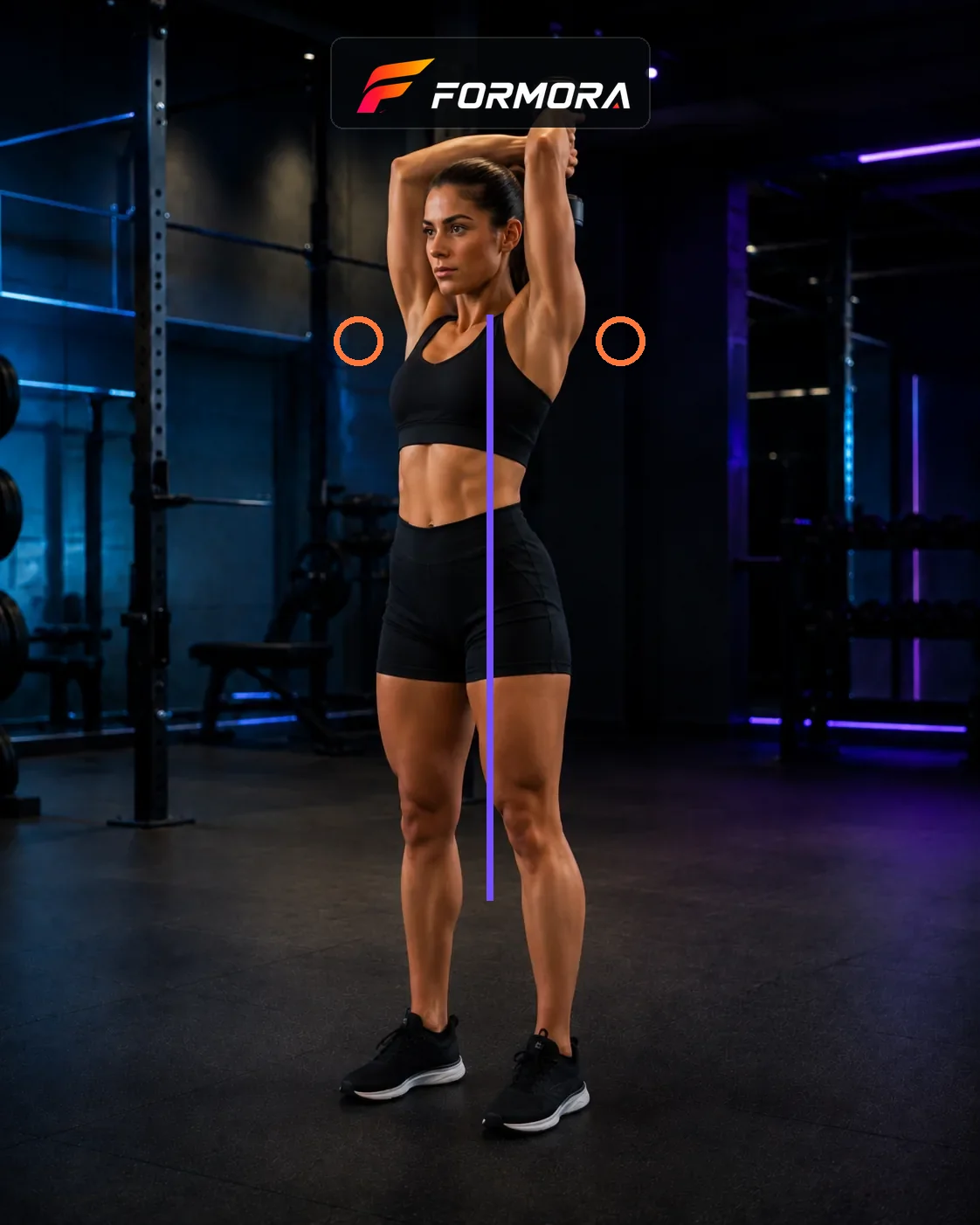 Baş Üstü Triceps Extension form odağı: dirsekler yukarı ve birbirine yakın, gövde dik ve hareket dirsek çevresinde.